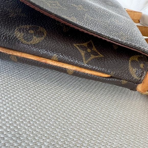 Louis Vuitton Musette Tango Monogram Long Strap Bag - Picture 10 of 16